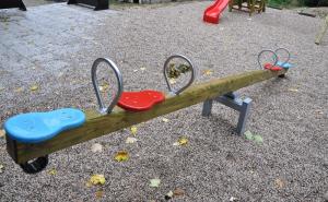  / Obnovljeno dječije igralište u Ulici Antuna Hangija, FOTO: Centar.ba